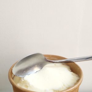 Sorbet au yaourt maison fabriqué à partir de yaourt fermier des Monts du Lyonnais